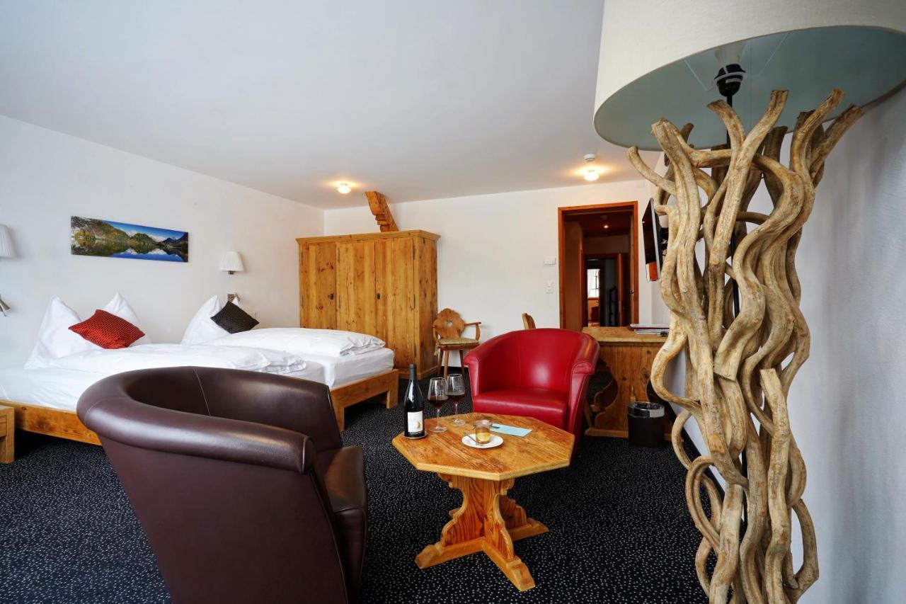 Schweizerhaus Swiss Quality Hotel Maloja Exteriör bild