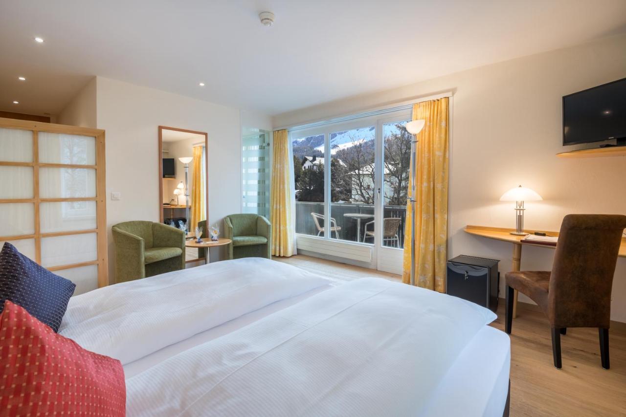 Schweizerhaus Swiss Quality Hotel Maloja Exteriör bild
