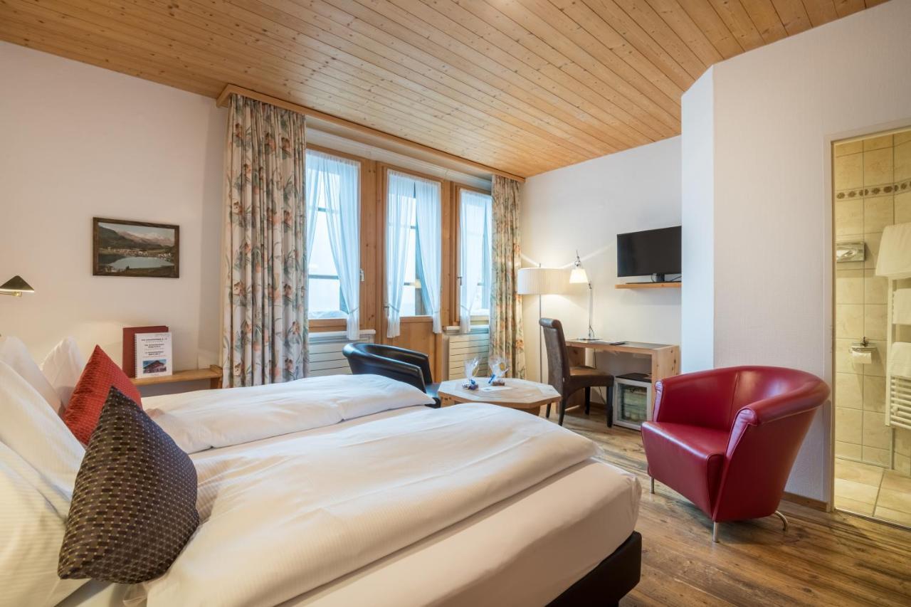 Schweizerhaus Swiss Quality Hotel Maloja Exteriör bild