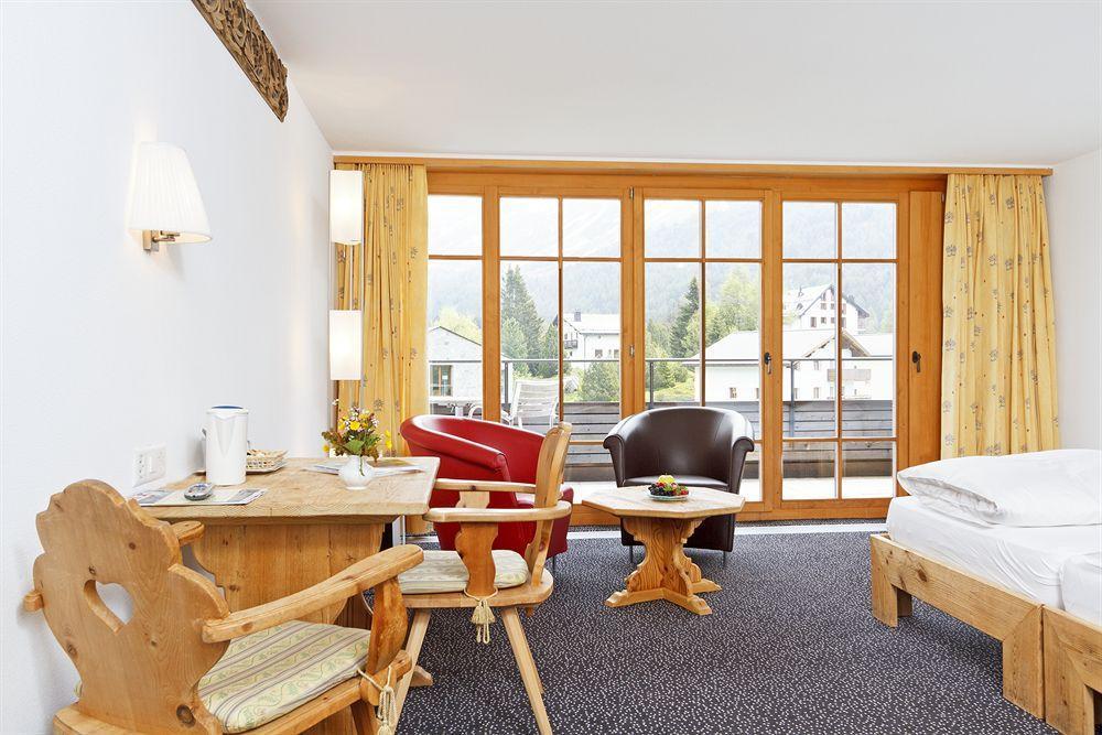 Schweizerhaus Swiss Quality Hotel Maloja Exteriör bild