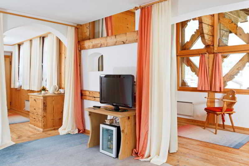 Schweizerhaus Swiss Quality Hotel Maloja Exteriör bild