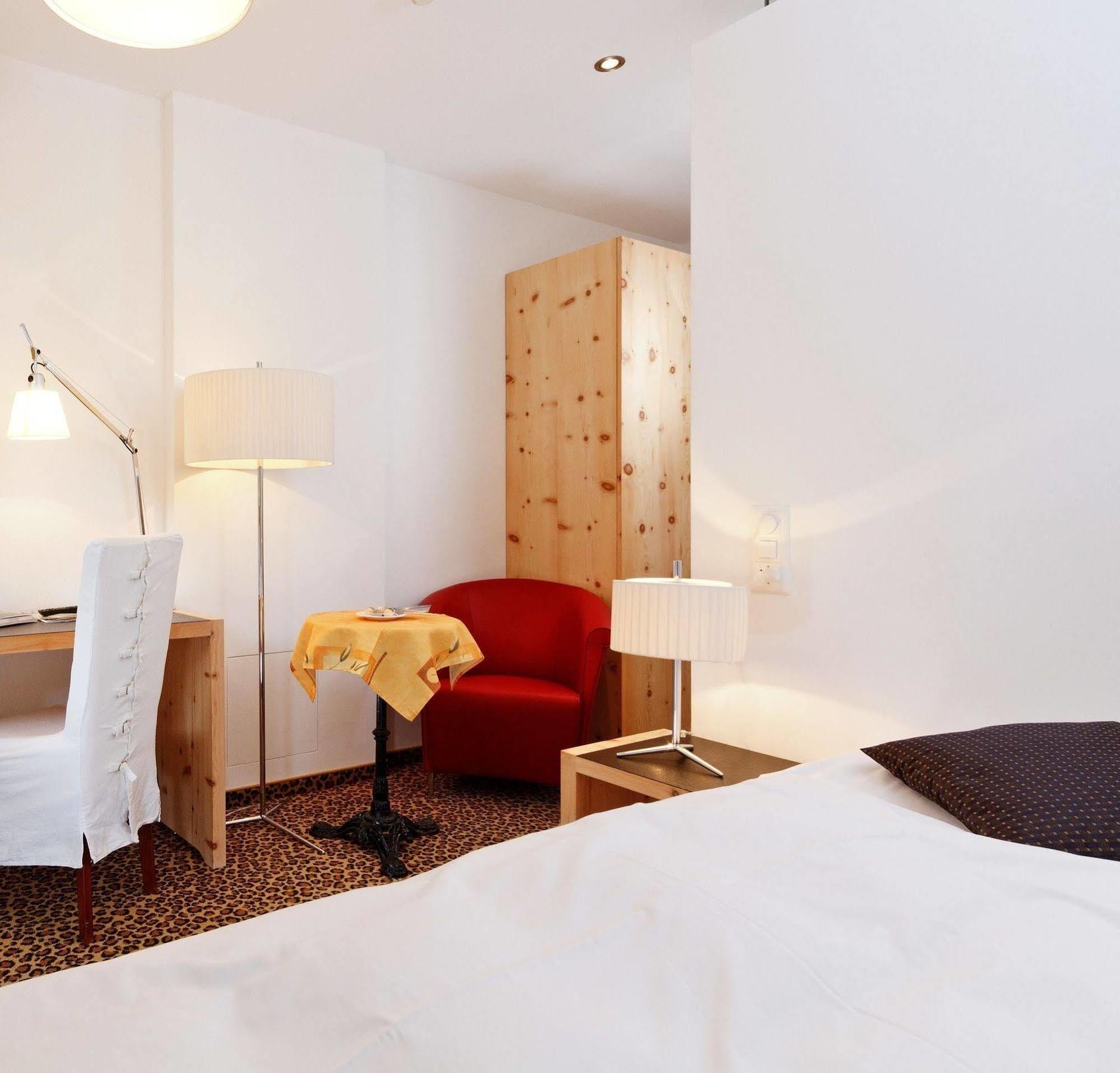 Schweizerhaus Swiss Quality Hotel Maloja Exteriör bild